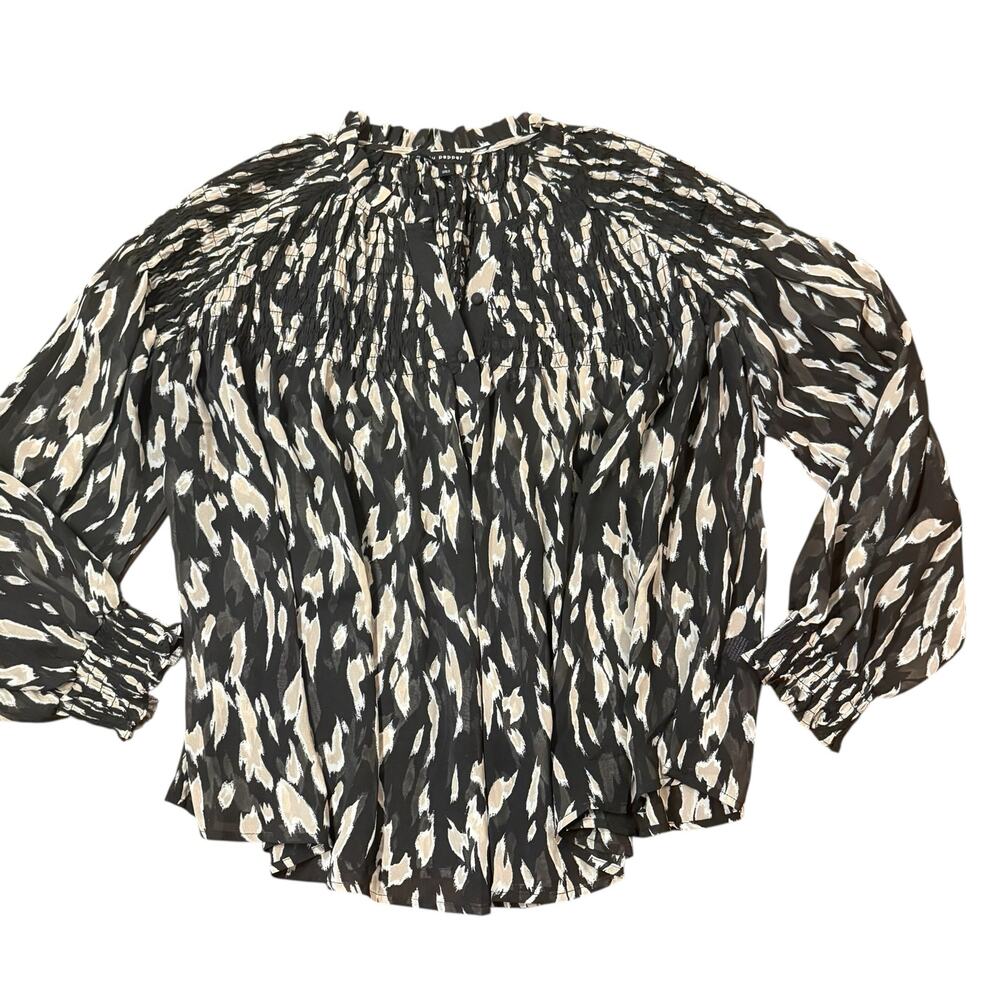 Blu Pepper Women’s blouse, black tan animal print, full sleeves, smocking, L